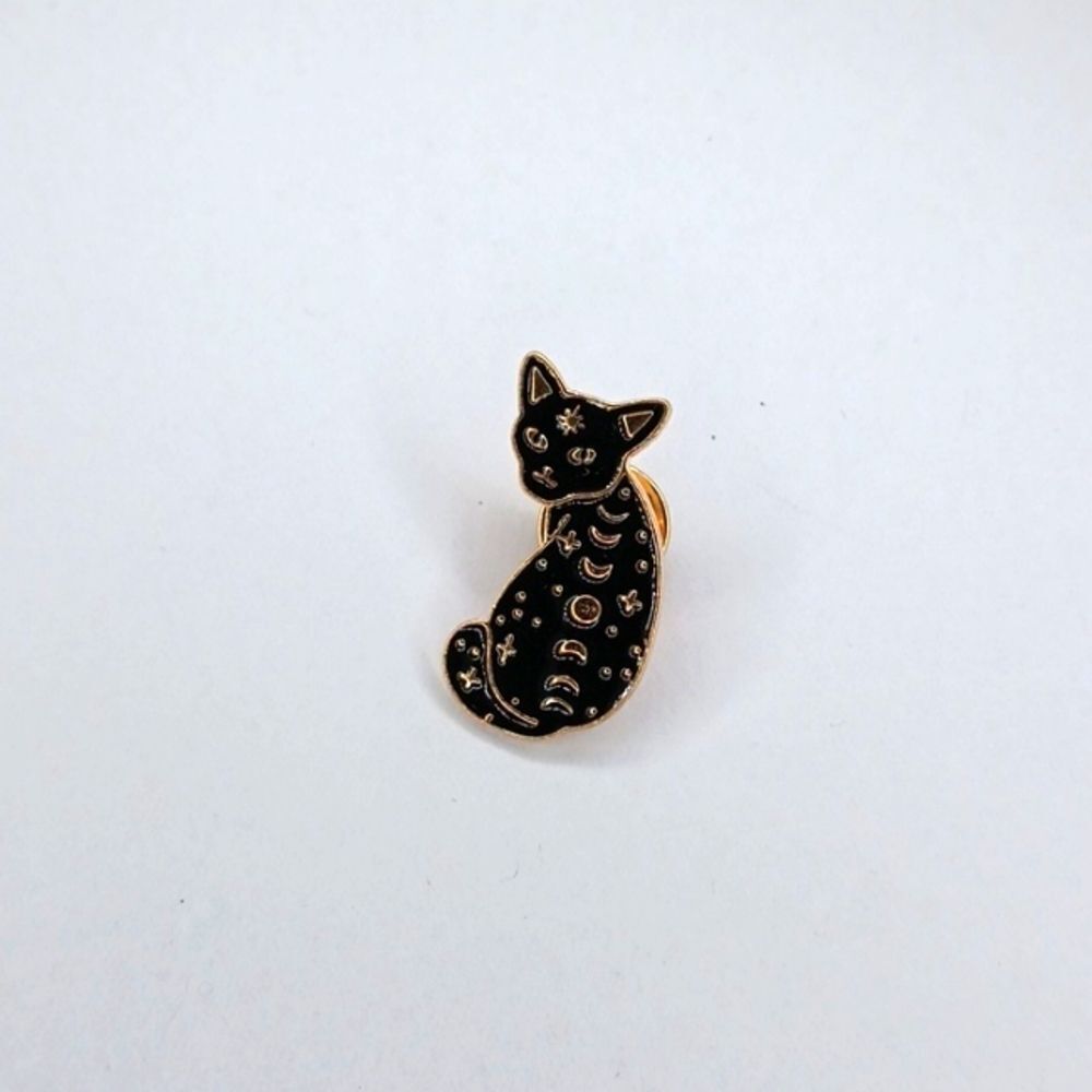 BLACK cat pin brooch lunar phase moon and stars constellation